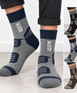 Warm férfi gyapjú thermo zokni modellen