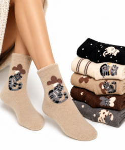 Mintás cashmere női zokni modellen